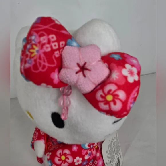 Sanrio- Hello Kitty White Plush Toy With A Bow - Picture 4 of 7